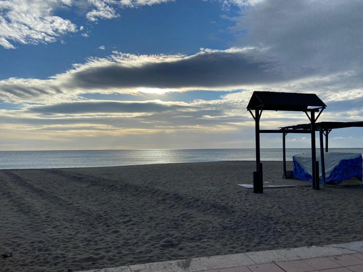 Las Arenas De La Carihuela Torremolinos Exterior photo